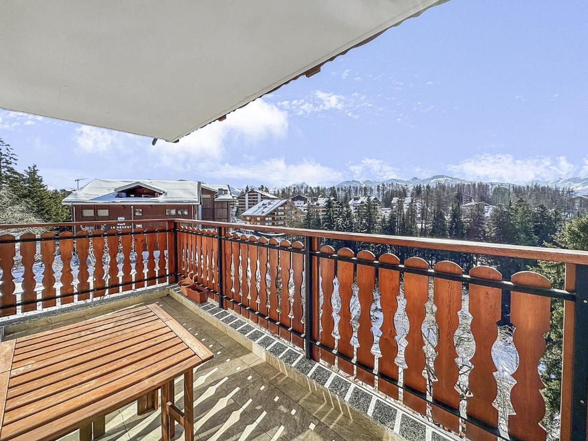Between Slopes And Golf Facing The Alps Apartment